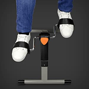 Pedaleador Manual Trainer Small Fit 500 con sistema de Agarre Antideslizante en sus patas